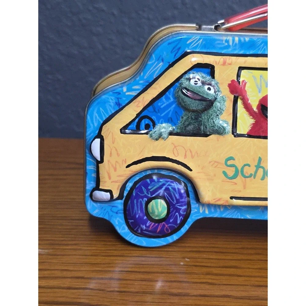2005 Sesame Street‎ Workshop School Bus Shaped Metal Tin Lunch Box Small